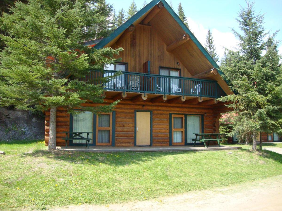 Helmcken Falls Lodge Cabin Rooms And Rv Park Clearwater Luaran gambar
