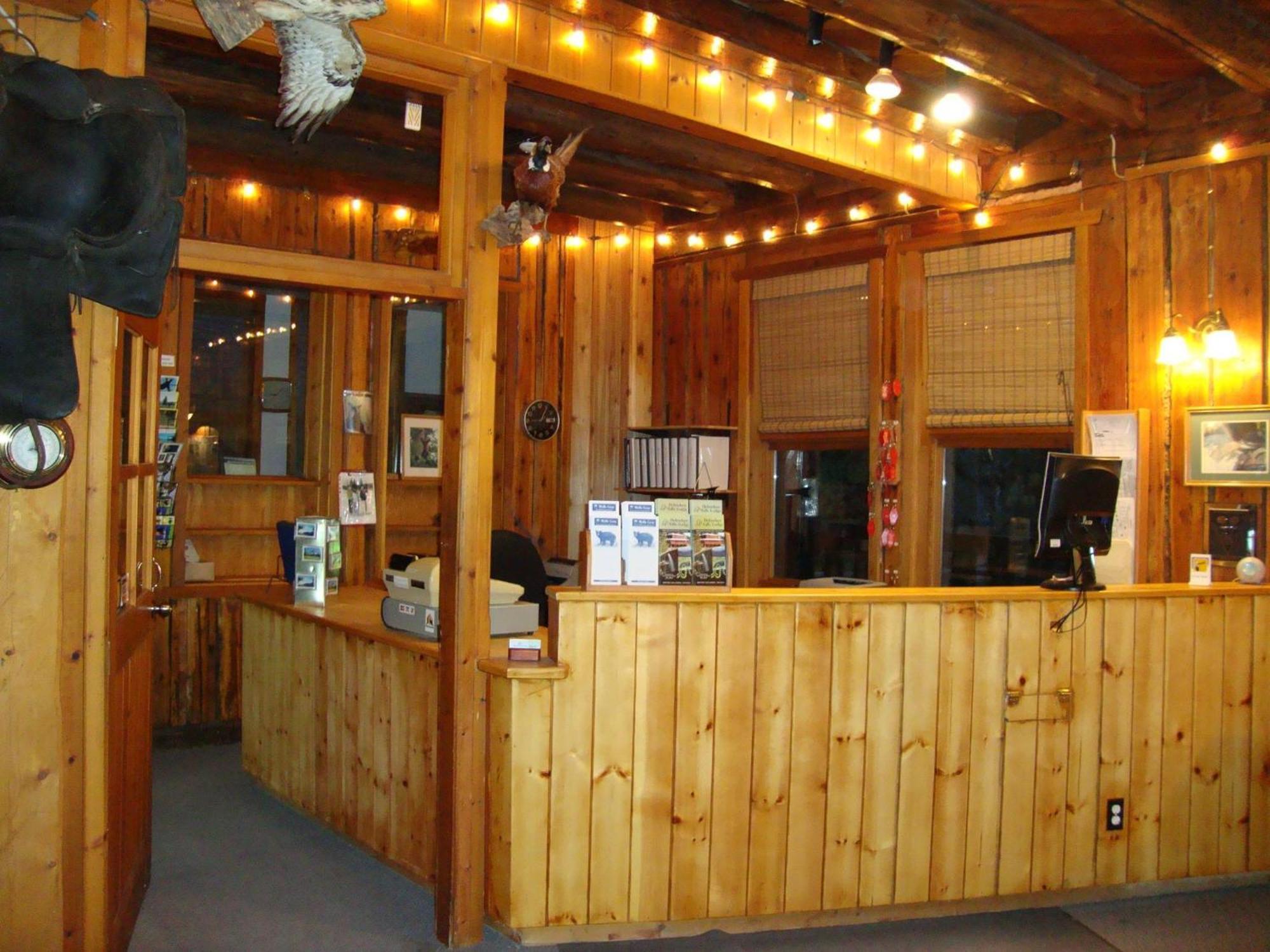 Helmcken Falls Lodge Cabin Rooms And Rv Park Clearwater Luaran gambar