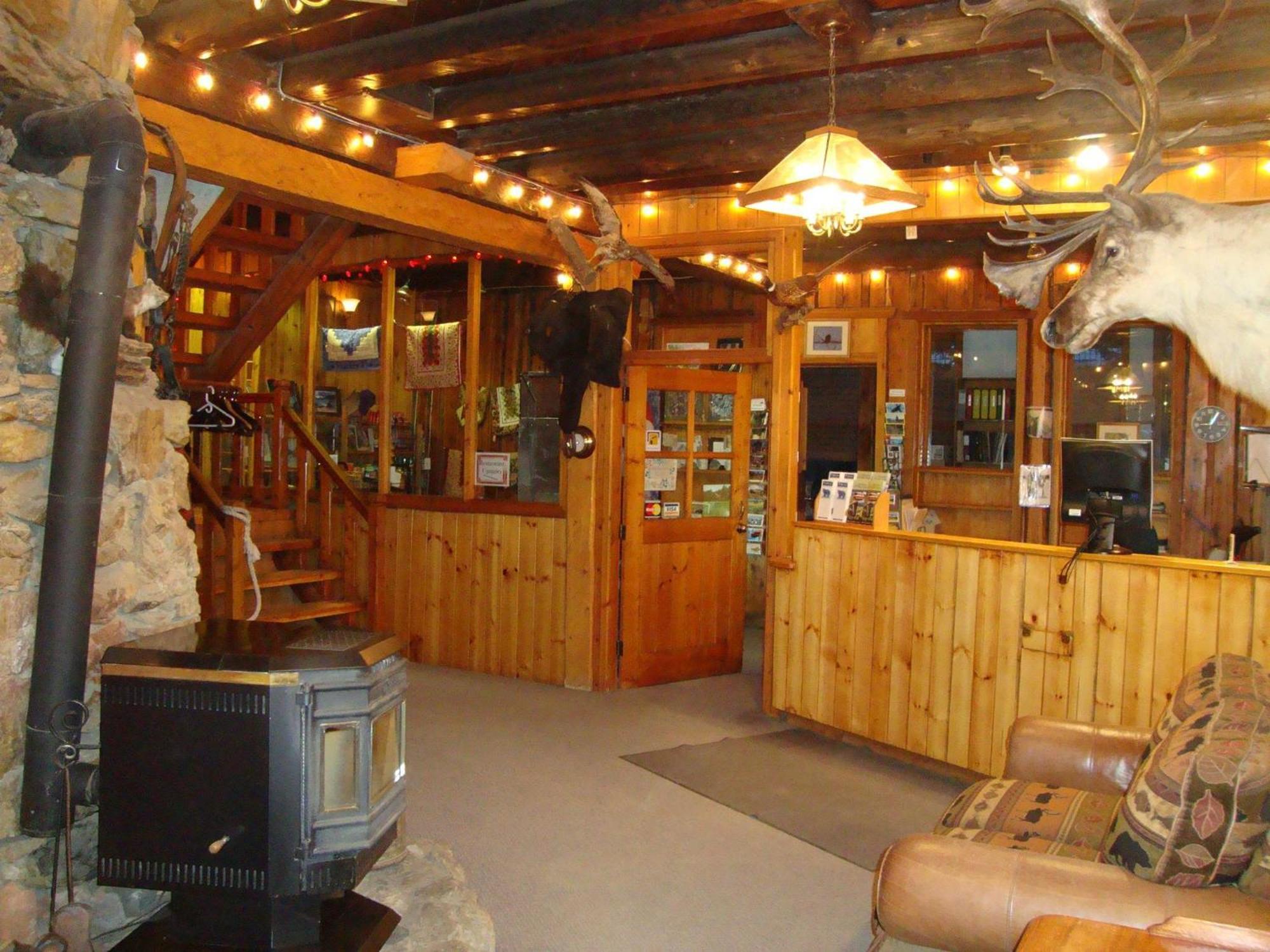 Helmcken Falls Lodge Cabin Rooms And Rv Park Clearwater Luaran gambar