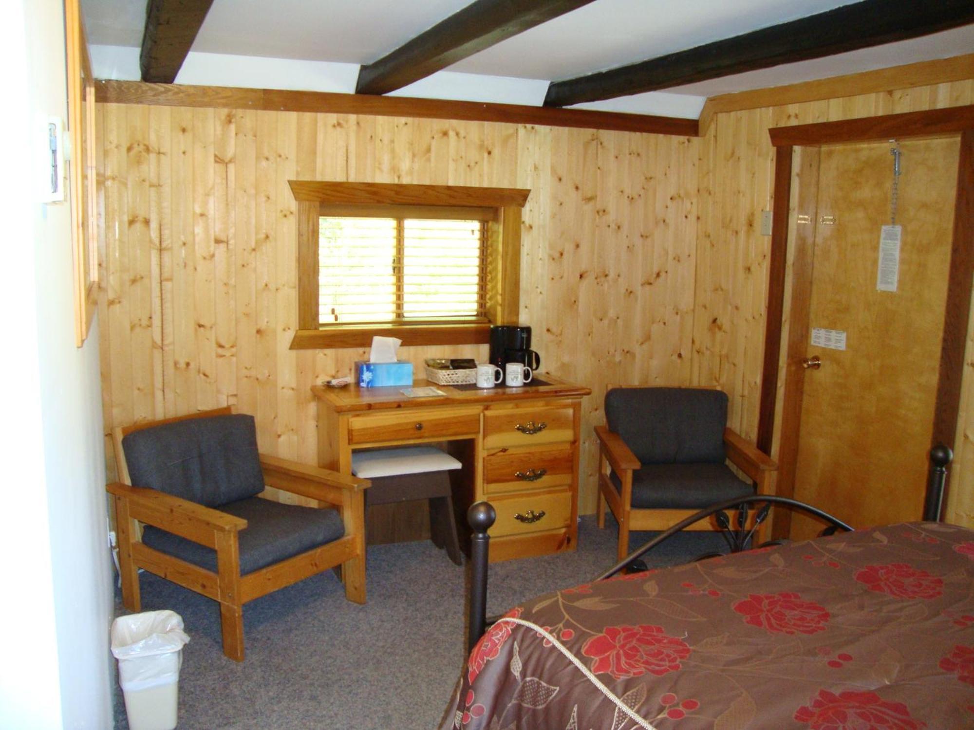 Helmcken Falls Lodge Cabin Rooms And Rv Park Clearwater Luaran gambar